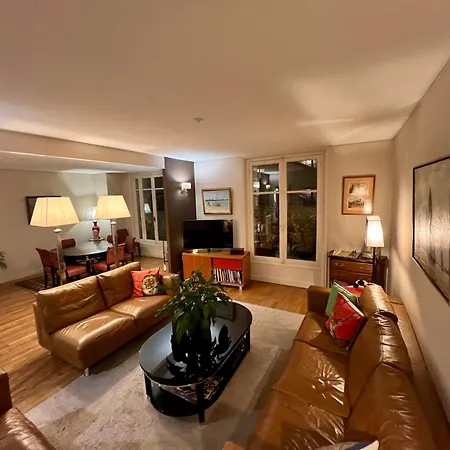 De Grand Standing En Plein Coeur De A Proximite Du Trocadero Paris