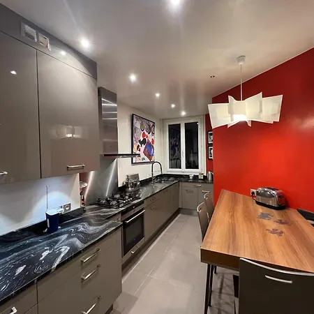Apartment De Grand Standing En Plein Coeur De A Proximite Du Trocadero Paris